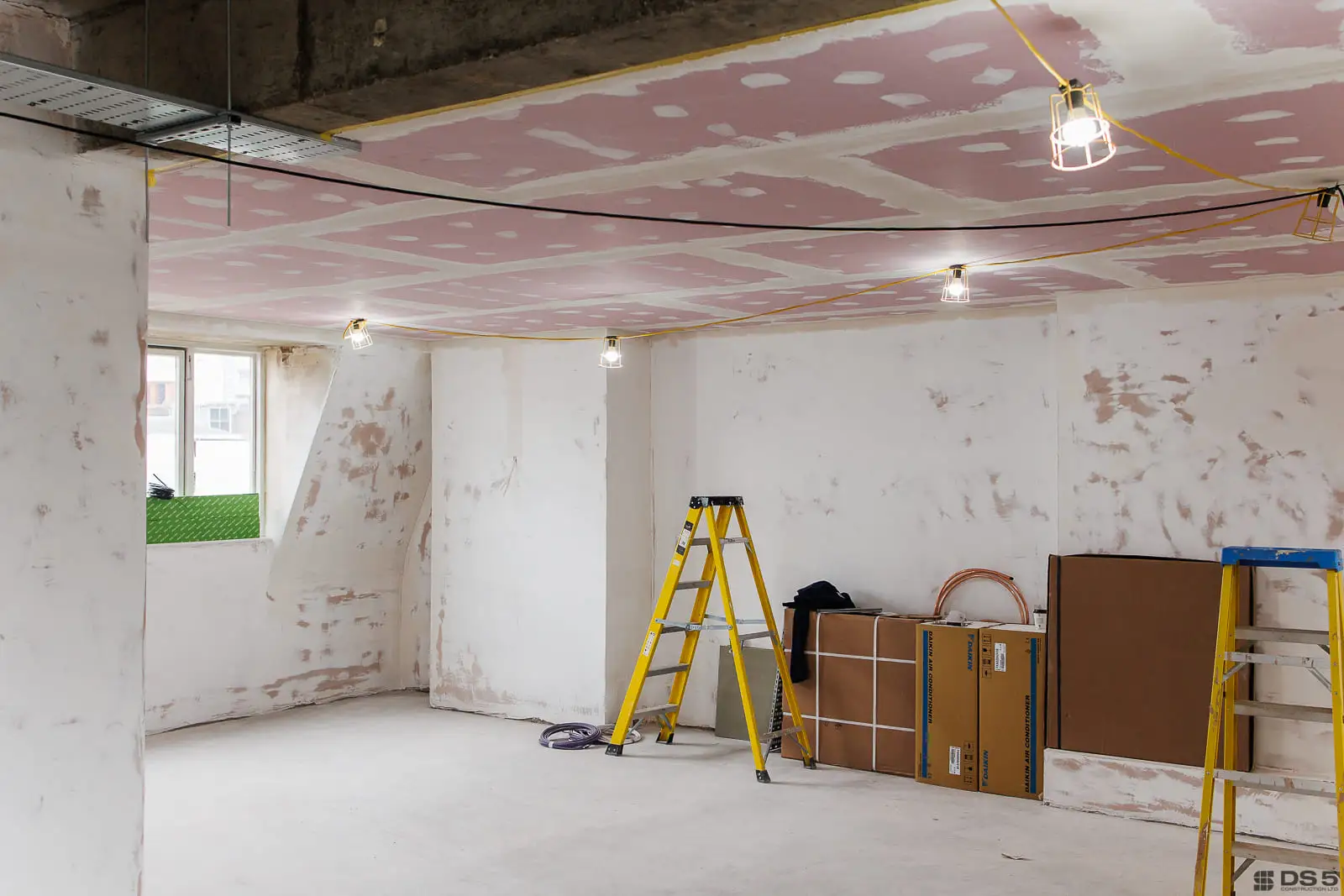 First fix and drylining